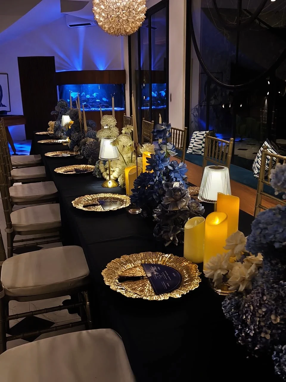 An evening dining table with flowers and candlelight